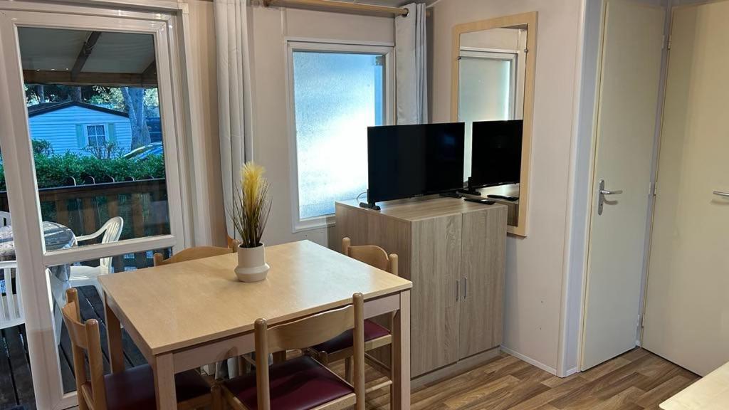 Mobil Home Les Sables D'Or Agde Le Grau-dʼAgde Exteriör bild